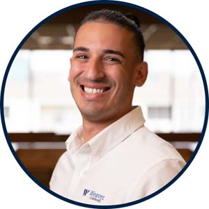 Emmanuel Varona-Torres Headshot